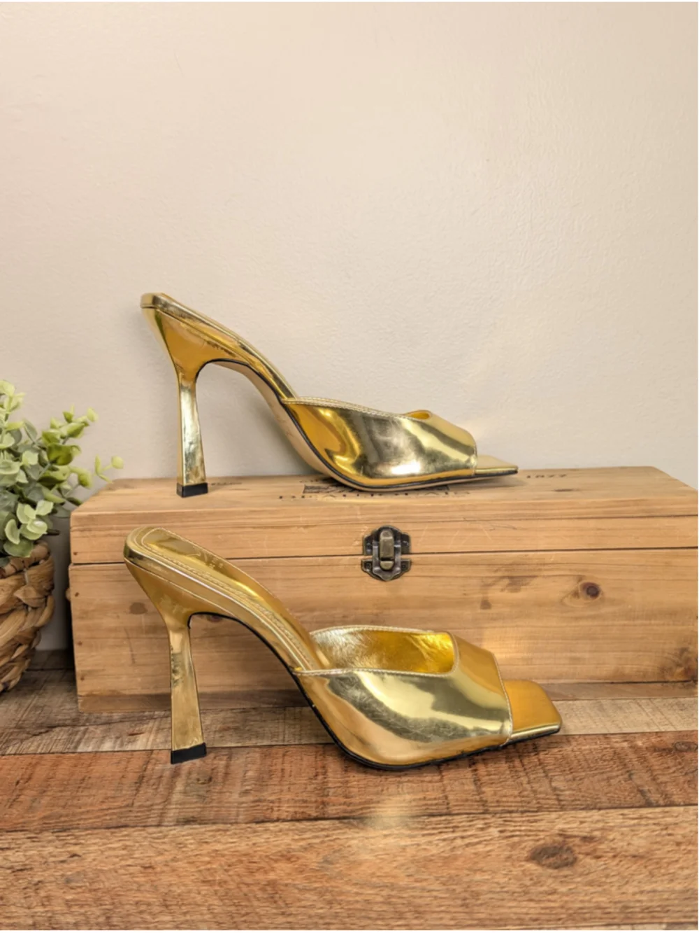 Marc Fisher 7.5 LTD Baber Metallic Gold Leather Heel Slide Square Toe Sandals - Picture 2 of 10